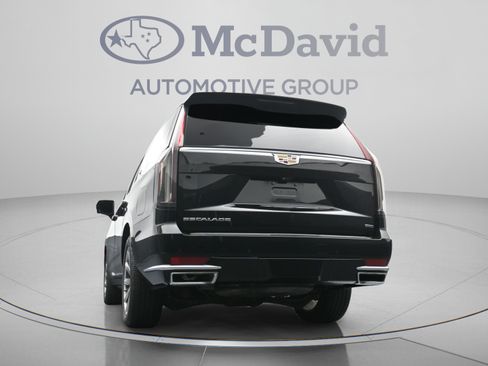 Used 2022 Cadillac Escalade Premium Luxury Platinum AWD/4WD image 30