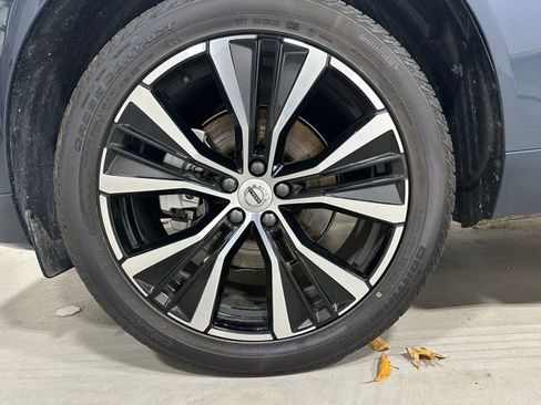 Used 2025 Volvo XC60 B5 Plus w/ Protection Package Premier image 23