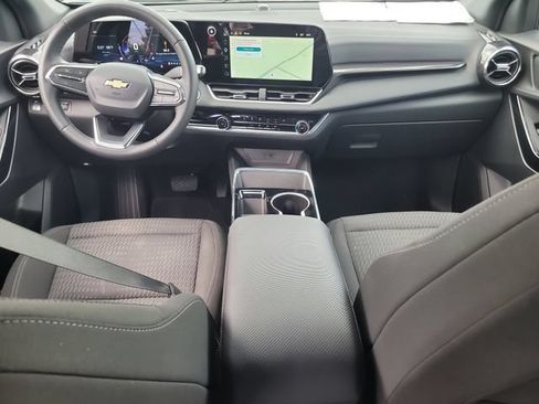 Used 2025 Chevrolet Equinox LT AWD/4WD image 13