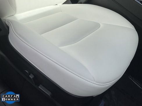 Used 2021 Tesla Model Y Long Range image 65