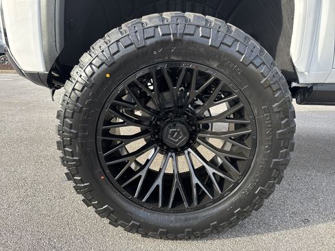 New 2026 GMC Sierra 2500 AT4 w/ AT4 Premium Plus Package image 13