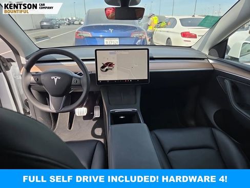 Used 2023 Tesla Model Y Performance image 5