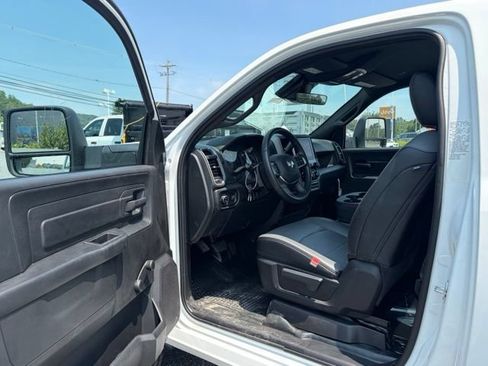 New 2026 RAM 2500 Tradesman w/ Chrome Appearance Group AWD/4WD image 16