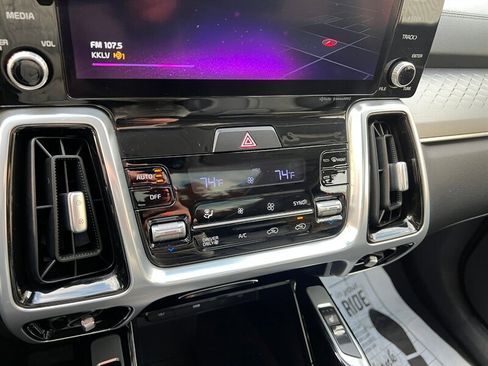 Used 2022 Kia Sorento SX w/ Panoramic Sunroof Package image 41
