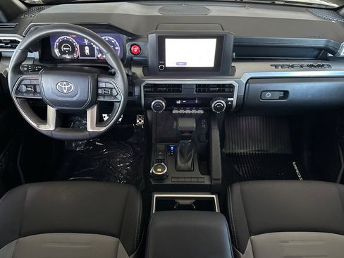 Used 2025 Toyota Tacoma TRD Sport AWD/4WD image 14