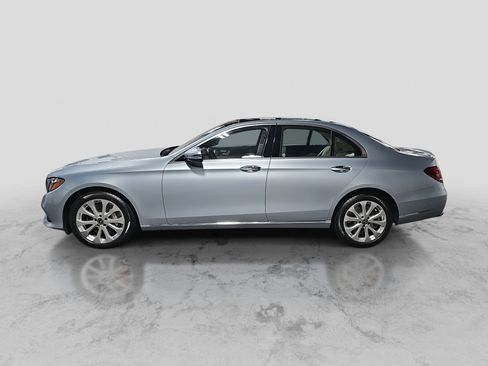 Used 2018 Mercedes-Benz E 400 4MATIC Sedan image 8