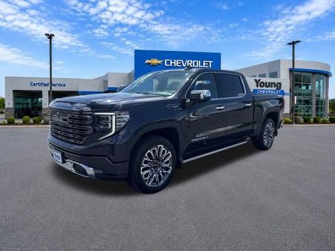 Used 2024 GMC Sierra 1500 Denali Ultimate AWD/4WD image 3