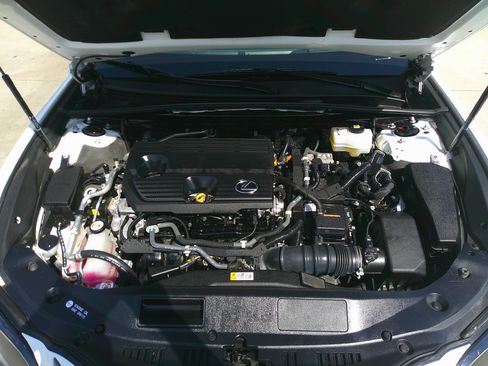 Used 2022 Lexus ES 300h F Sport w/ Accessory Package 2 image 39