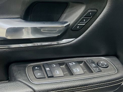 Used 2024 RAM 1500 Laramie image 17
