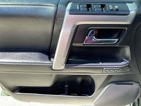 Used 2022 Toyota 4Runner Limited AWD/4WD image 19