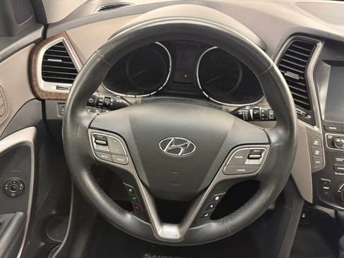 Used 2019 Hyundai Santa Fe XL image 16