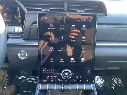 Used 2025 GMC Terrain Elevation image 16