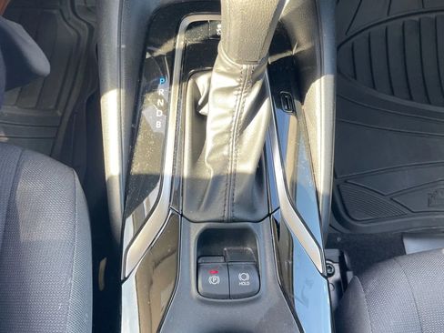Used 2022 Toyota Corolla LE w/ Carpet Mat Package (TMS) image 23