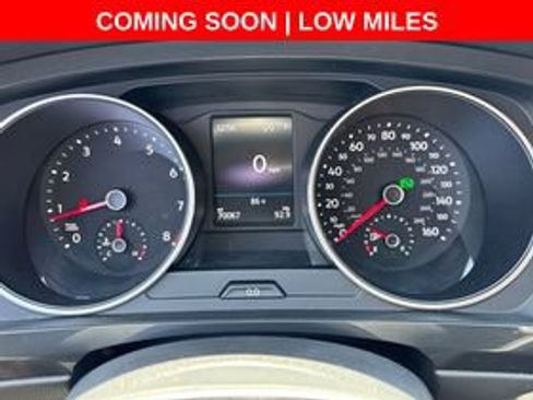 Used 2019 Volkswagen Tiguan S FWD image 11