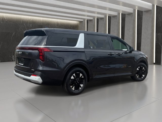 Used 2026 Kia Carnival LXS FWD image 6