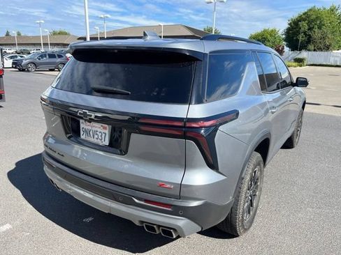 Used 2024 Chevrolet Traverse Z71 w/ Enhanced Driving Package AWD/4WD image 5