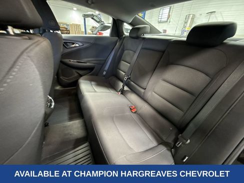 Used 2017 Chevrolet Malibu LT FWD image 33