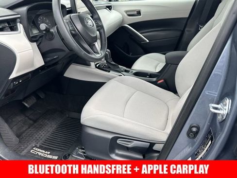 Certified 2025 Toyota Corolla Cross LE w/ Moonroof Package image 3