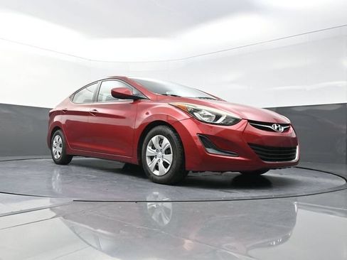 Used 2016 Hyundai Elantra SE FWD image 30