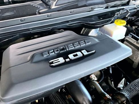 Used 2020 RAM 1500 Rebel AWD/4WD image 32