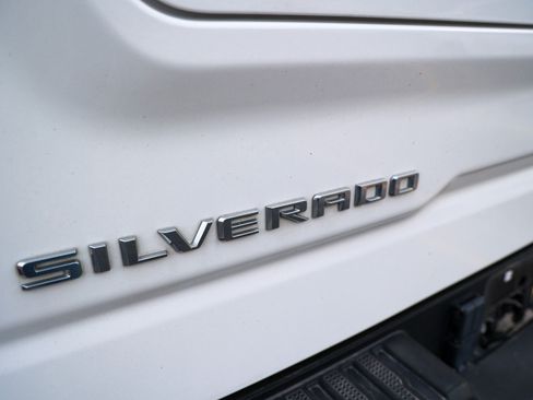 Used 2025 Chevrolet Silverado 1500 LT Trail Boss w/ LT Trail Boss Premium Package AWD/4WD image 14