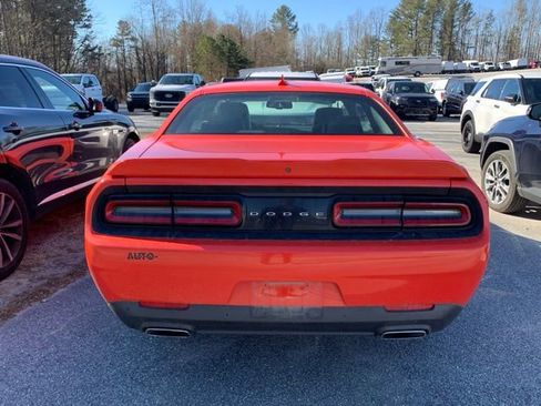Used 2016 Dodge Challenger SXT Plus image 19