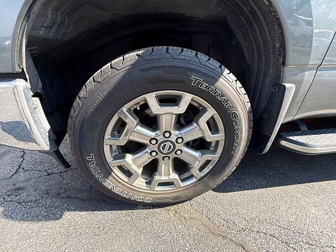 Used 2018 Nissan Titan SV w/ SV Convenience Package AWD/4WD image 14