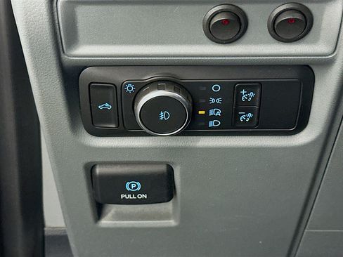 Used 2021 Ford F150 XLT AWD/4WD image 17