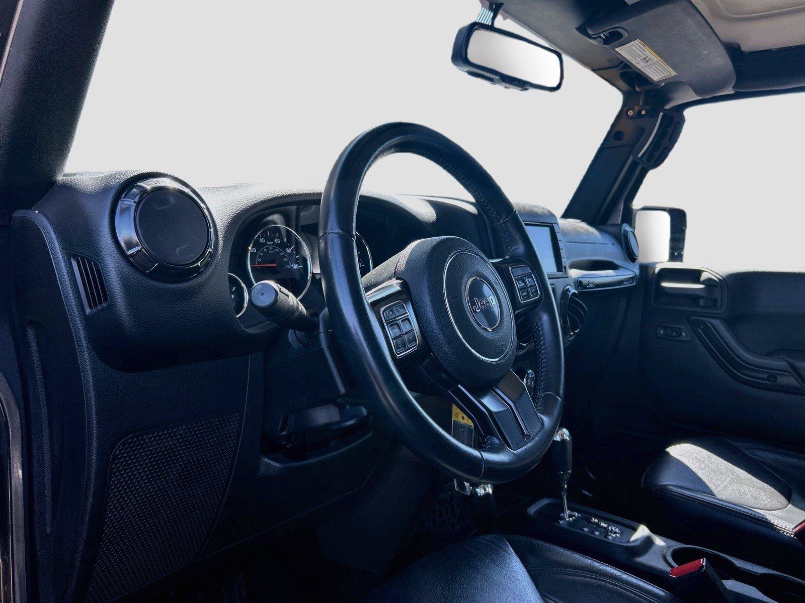 Used 2017 Jeep Wrangler Unlimited Sahara AWD/4WD image 23