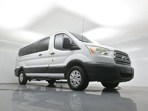 Used 2016 Ford Transit 350 XLT image 41