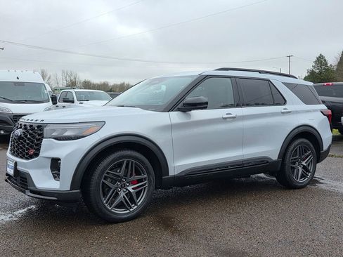 New 2026 Ford Explorer ST w/ Sun And Sound Package image 8