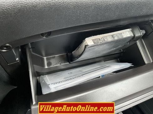 Used 2020 Ford Explorer XLT w/ Comfort Package image 26