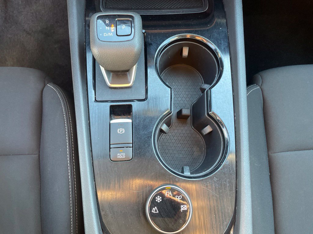 Used 2024 Nissan Rogue S AWD/4WD image 13