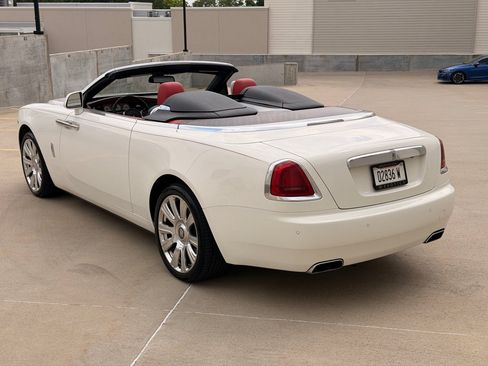 Used 2017 Rolls-Royce Dawn RWD image 6