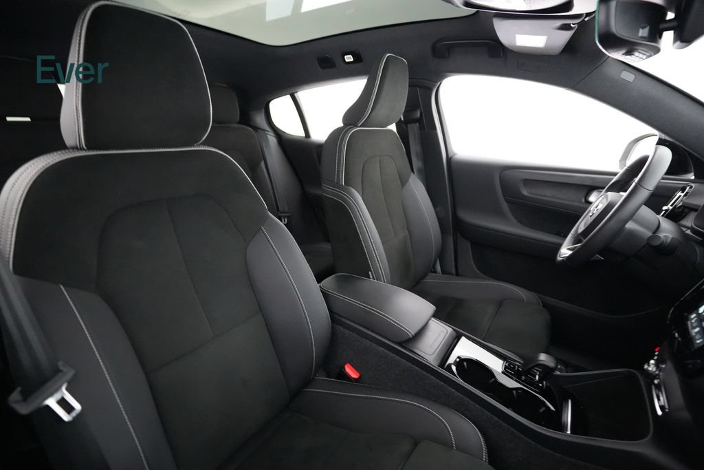 Used 2023 Volvo C40 P8 Recharge Plus AWD/4WD image 23