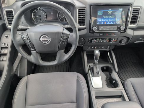 Used 2024 Nissan Frontier SV w/ SV Convenience Package RWD image 30