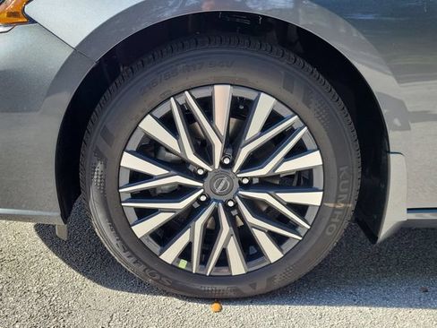 New 2026 Nissan Altima 2.5 SV FWD image 7