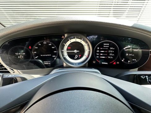 Certified 2024 Porsche 911 Carrera T RWD image 24