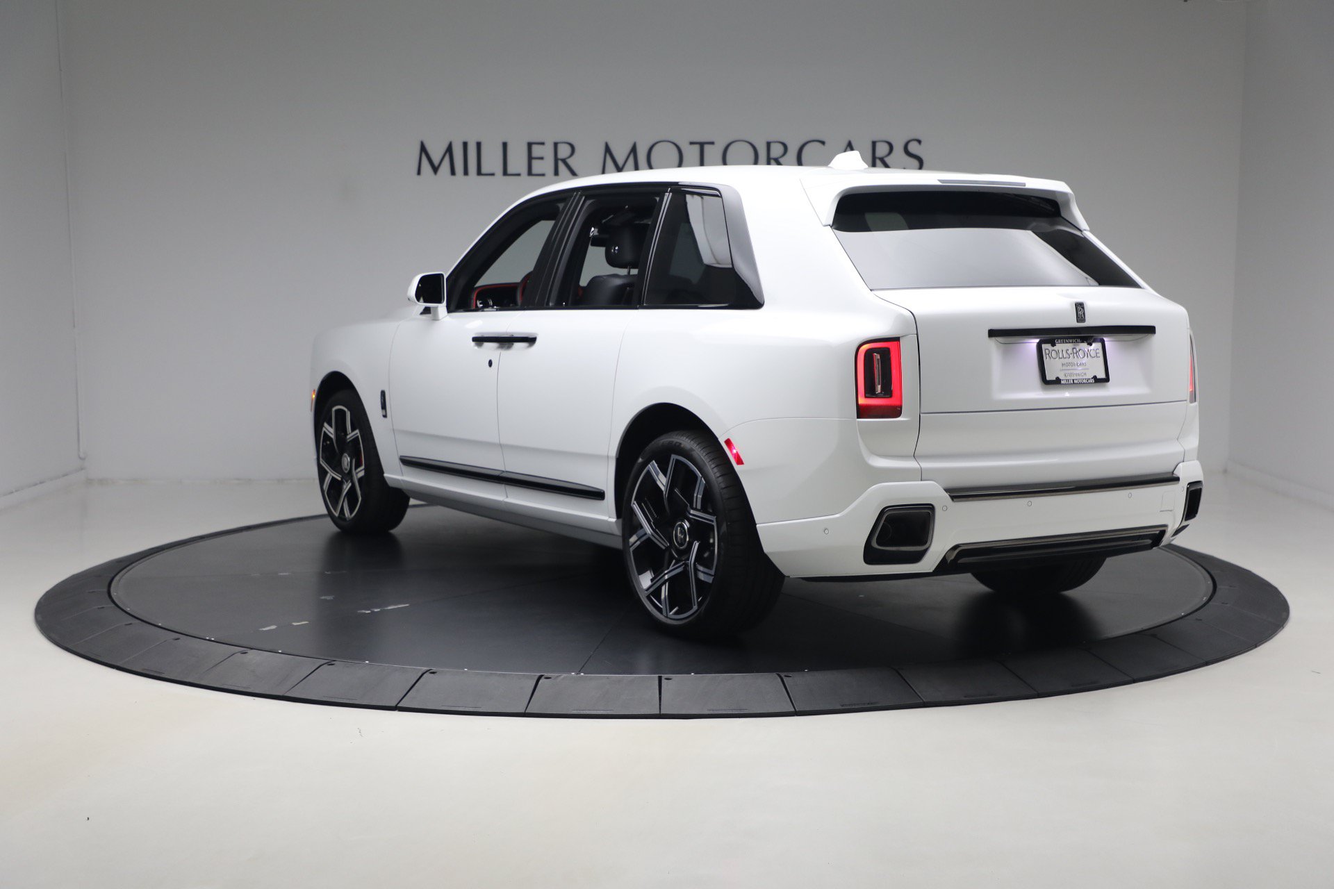 New 2027 Rolls-Royce Cullinan Black Badge AWD/4WD image 7