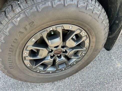 Used 2022 Nissan Frontier PRO-4X w/ Pro-4X Premium Package image 14