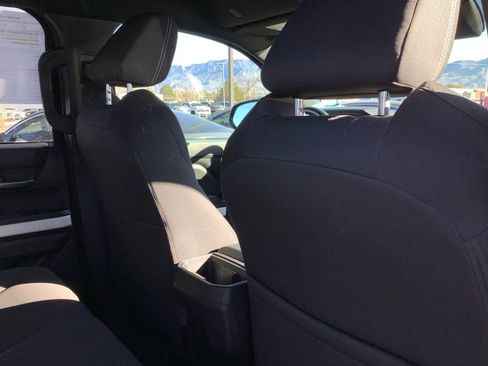 Used 2024 Toyota Tacoma TRD Off-Road image 17