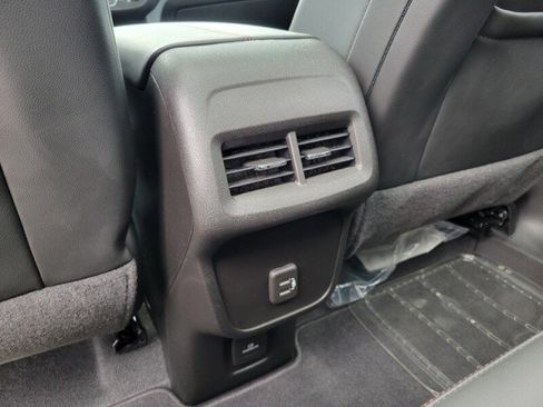 Used 2022 Chevrolet Equinox RS w/ RS Leather Package image 29