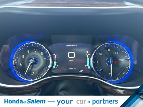 Used 2022 Chrysler Pacifica Pinnacle image 18