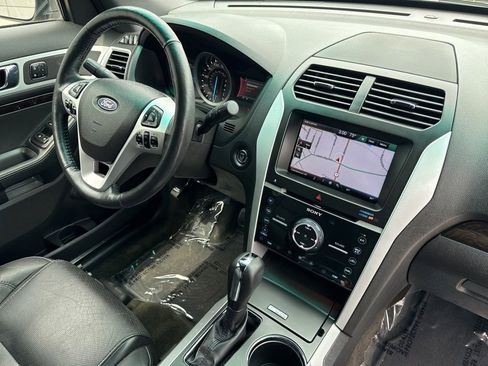 Used 2014 Ford Explorer Limited w/ Equipment Group 301A AWD/4WD image 35