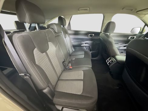 Used 2021 Kia Sorento LX image 26
