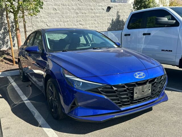 Used 2022 Hyundai Elantra SEL FWD image 2