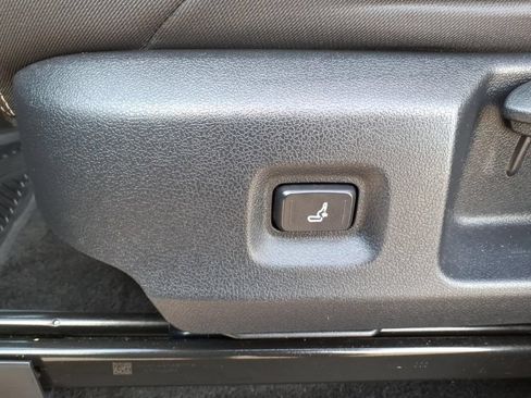 Used 2024 Toyota Tacoma TRD Off-Road AWD/4WD image 12