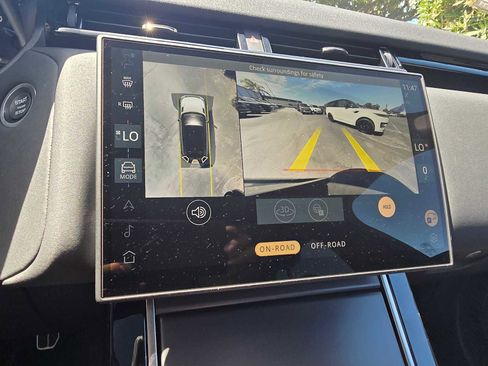 Certified 2025 Land Rover Range Rover Velar Dynamic SE image 29