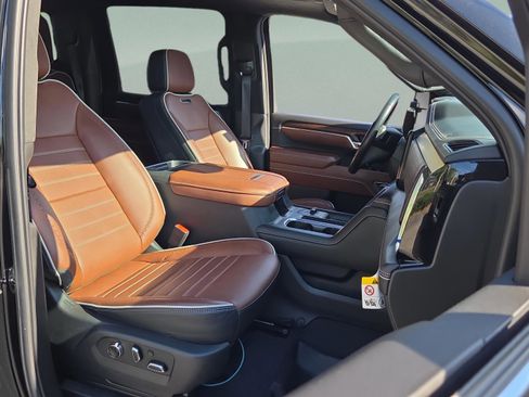 Used 2024 GMC Sierra 2500 Denali Ultimate w/ Max Trailering Package image 19