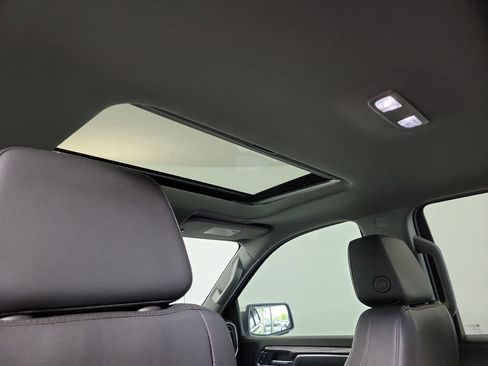 Used 2022 Chevrolet Silverado 1500 LTZ w/ LTZ Premium Package image 22